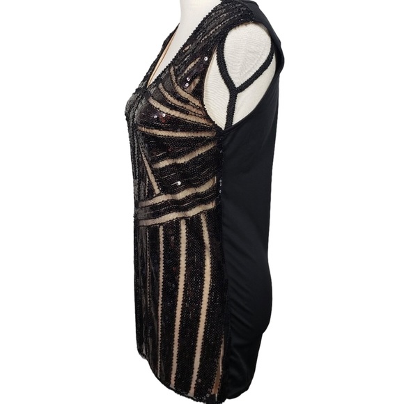 Metme Sequin Sleeveless Top - Picture 3 of 4